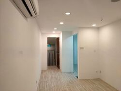 Upper Serangoon Shopping Centre (D19), Retail #568667761